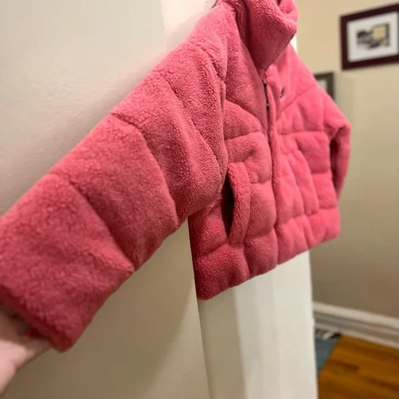 Nike Women’s Therma Fit Sherpa Puffer Loose Fit Jacket - Picture 6 of 16